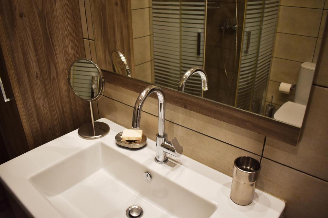 Skip Away From The Acropolis Museum By Athenian Homes Esterno foto